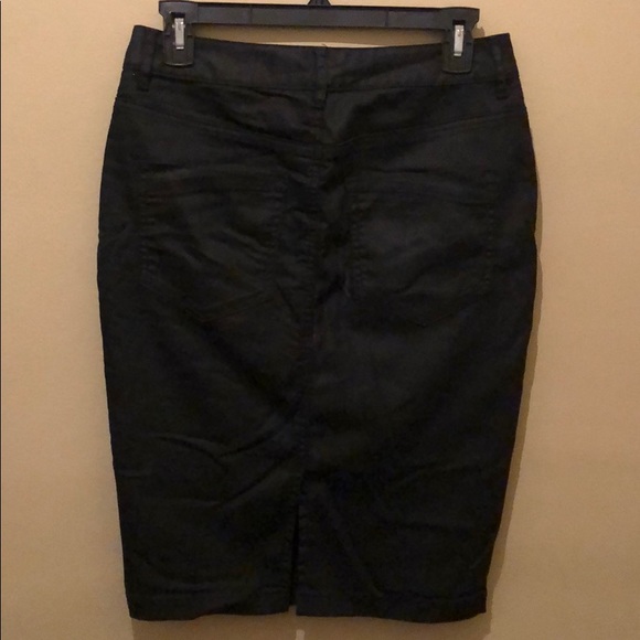 Express Black skirt - Picture 3 of 5